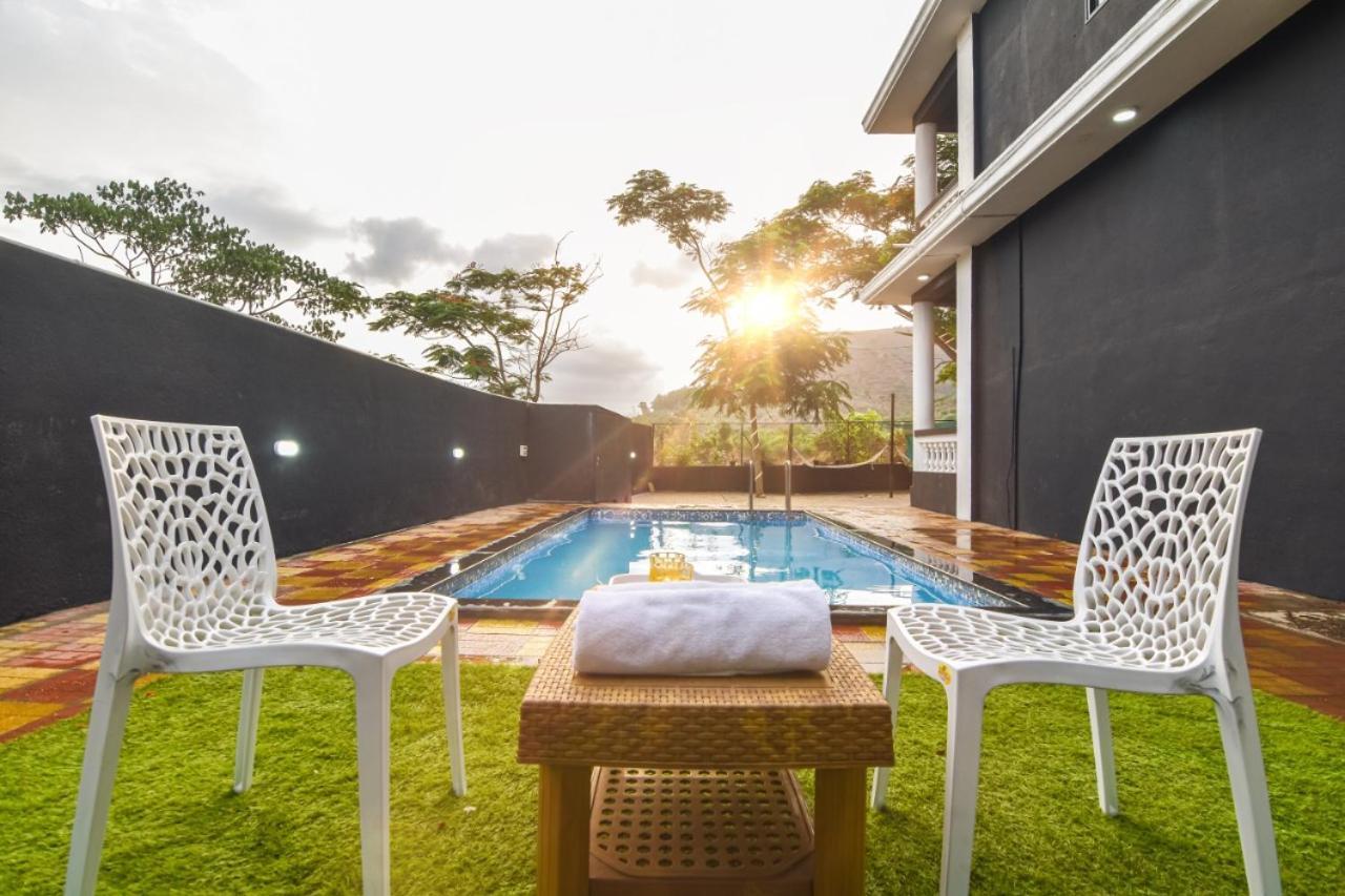 Empyrean Stay Ll 3Bhk Ll Black Horse Villa Ll Ac Ll Private Pool Ll Wifi II Lux Ll Lonavala Luaran gambar