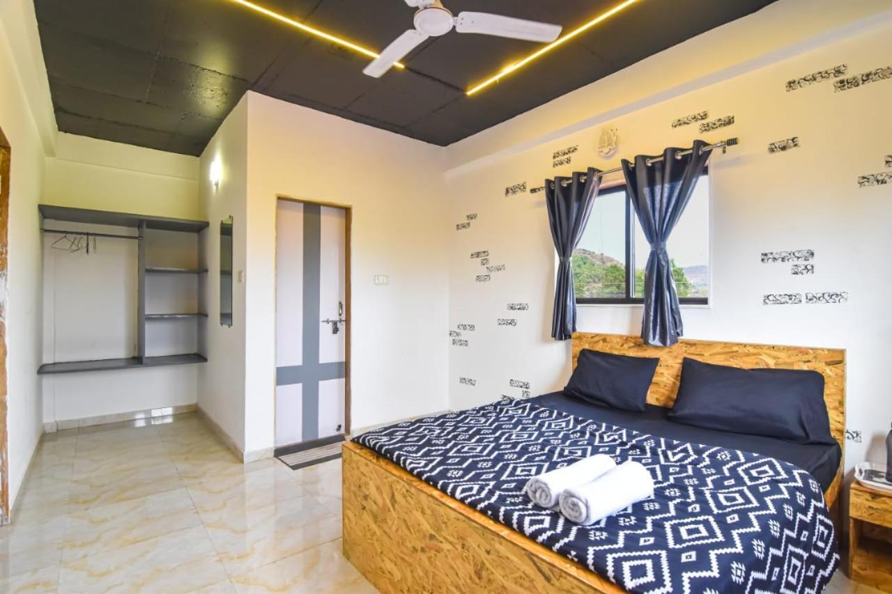 Empyrean Stay Ll 3Bhk Ll Black Horse Villa Ll Ac Ll Private Pool Ll Wifi II Lux Ll Lonavala Luaran gambar