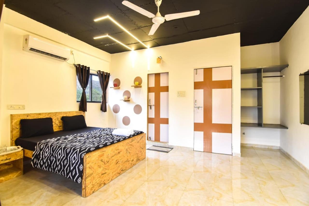 Empyrean Stay Ll 3Bhk Ll Black Horse Villa Ll Ac Ll Private Pool Ll Wifi II Lux Ll Lonavala Luaran gambar